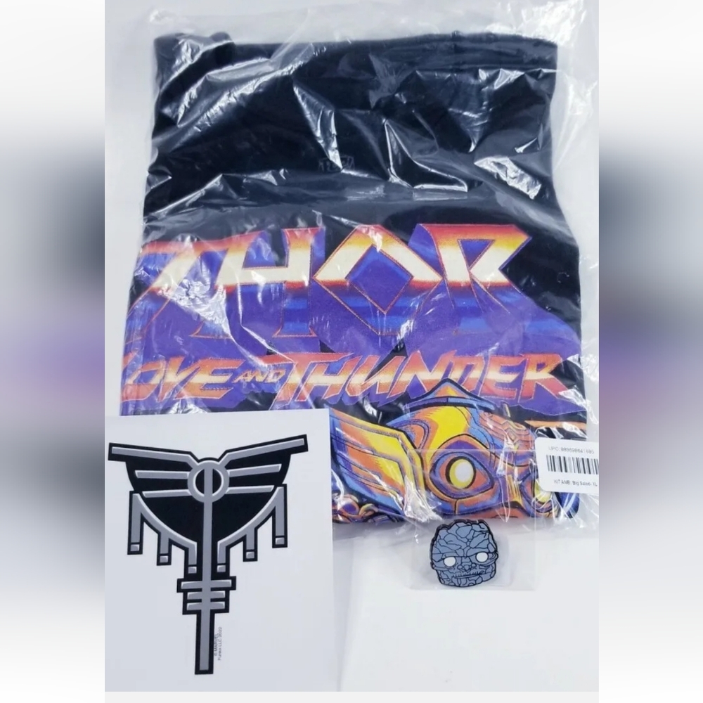 FINKO POP Marvel Collector Corps Thor Love and Thunder T-shirt XL pin & sticker